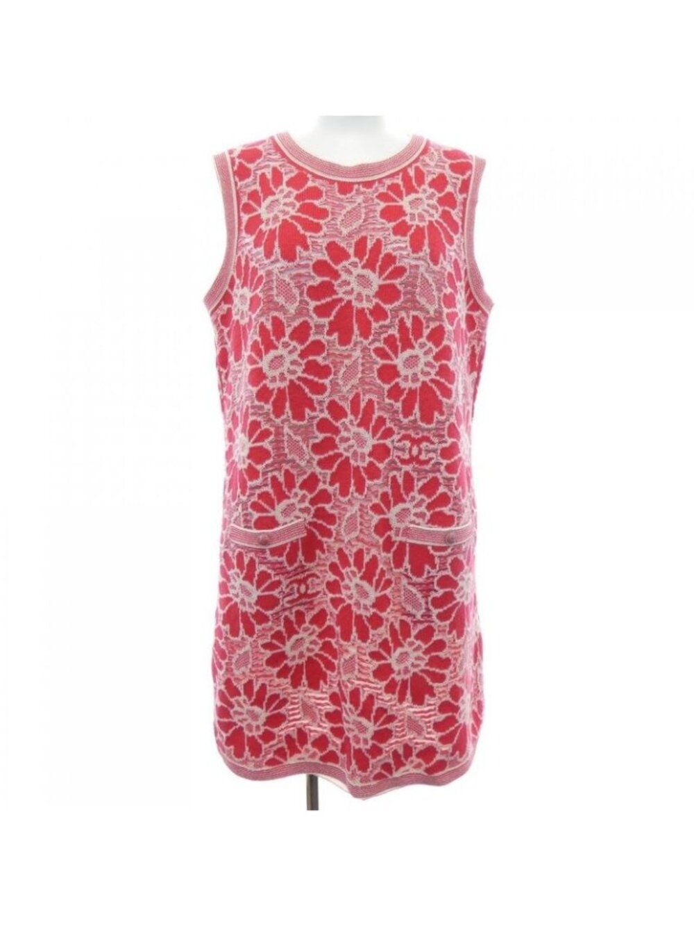 Chanel Size 42 Beige Dress